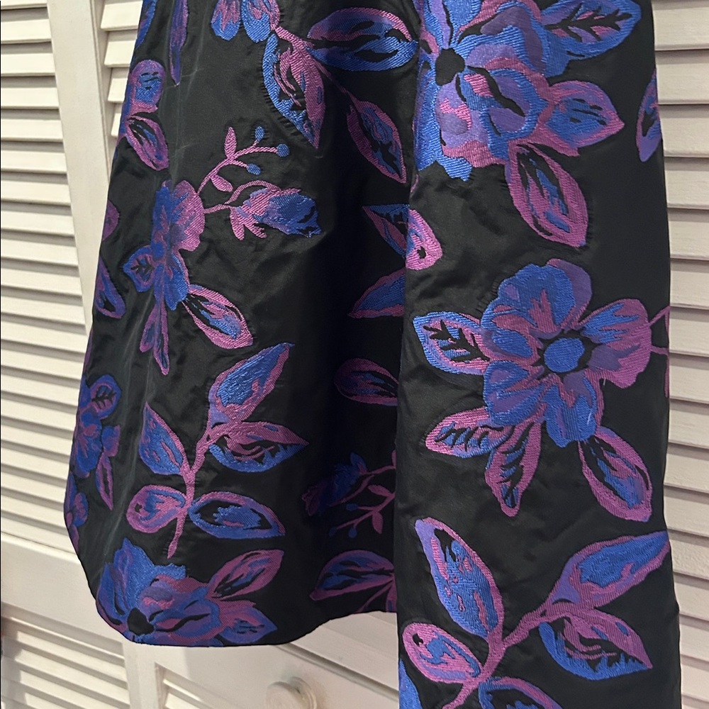 Aidan Mattox. Size 8. Gorgeous cocktail/party dress with peekaboo keyhole back. - Picture 2 of 13